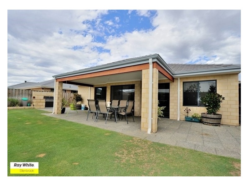 3 Gippsland Way, Ellenbrook WA 6069