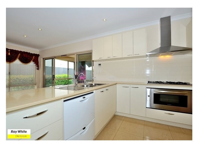 31 Harman Place, Aveley WA 6069