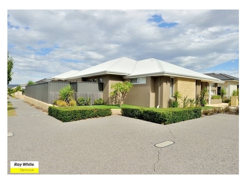 18 Edgecombe Pass, Aveley WA 6069