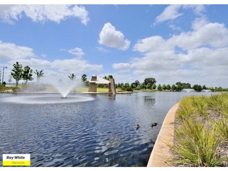 18 Edgecombe Pass, Aveley WA 6069