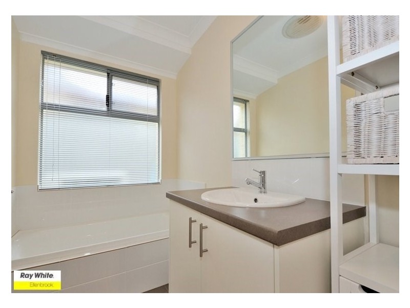 47 Bellazario Promenade, Aveley WA 6069