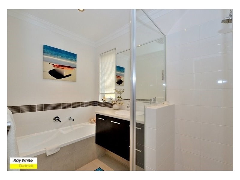 7 Skye Lane, Ellenbrook WA 6069