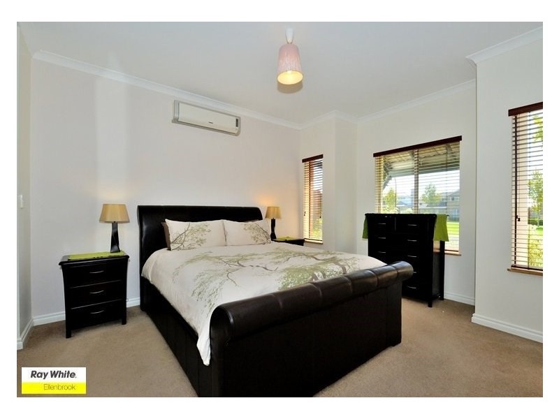 41 Neary Boulevard, Aveley WA 6069