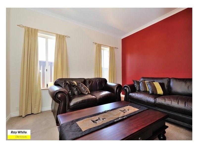 41 Neary Boulevard, Aveley WA 6069