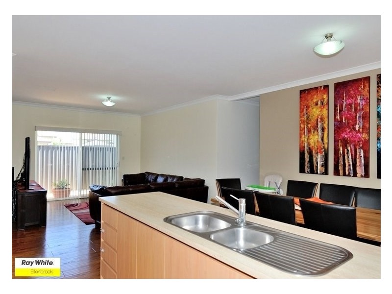 41 Neary Boulevard, Aveley WA 6069