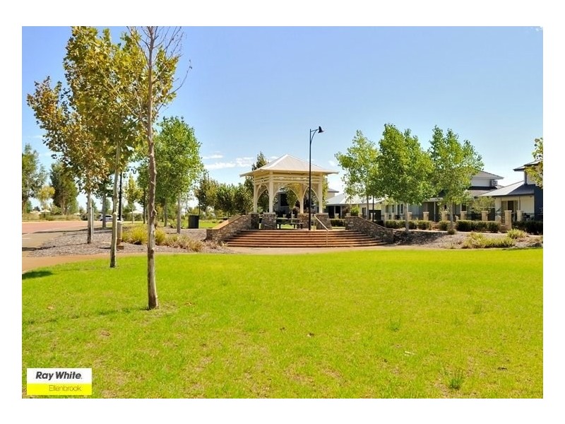 41 Neary Boulevard, Aveley WA 6069