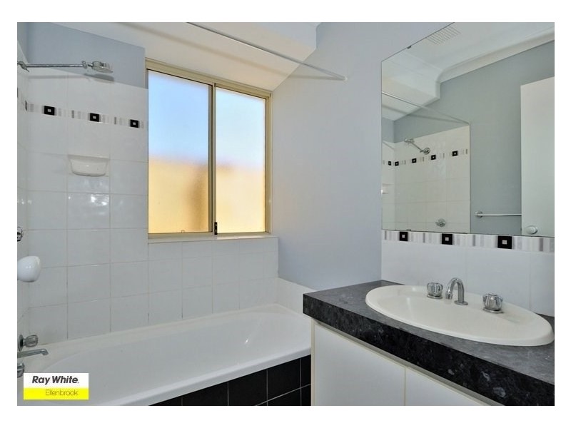 2 Longton Way, Ellenbrook WA 6069