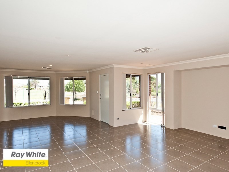 44 Farmaner Parkway, Ellenbrook WA 6069