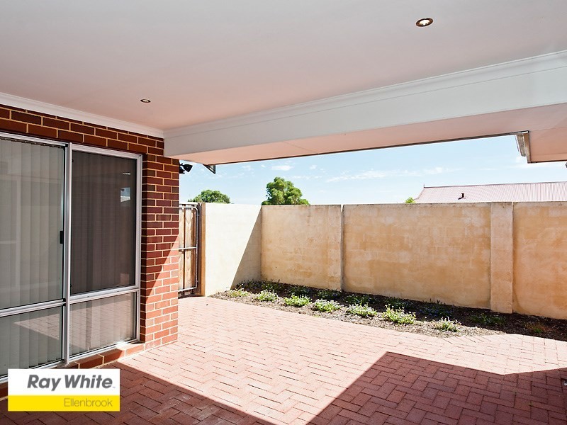 44 Farmaner Parkway, Ellenbrook WA 6069