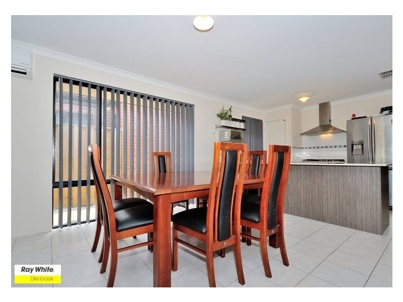 31 Grassdale Parkway, Ellenbrook WA 6069