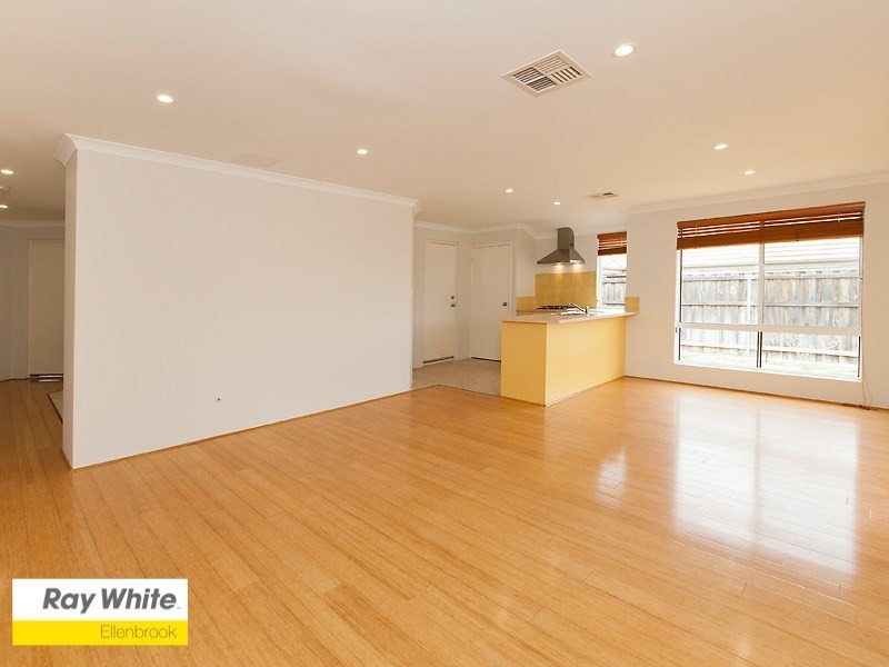 4 Ardmore Parade, Ellenbrook WA 6069