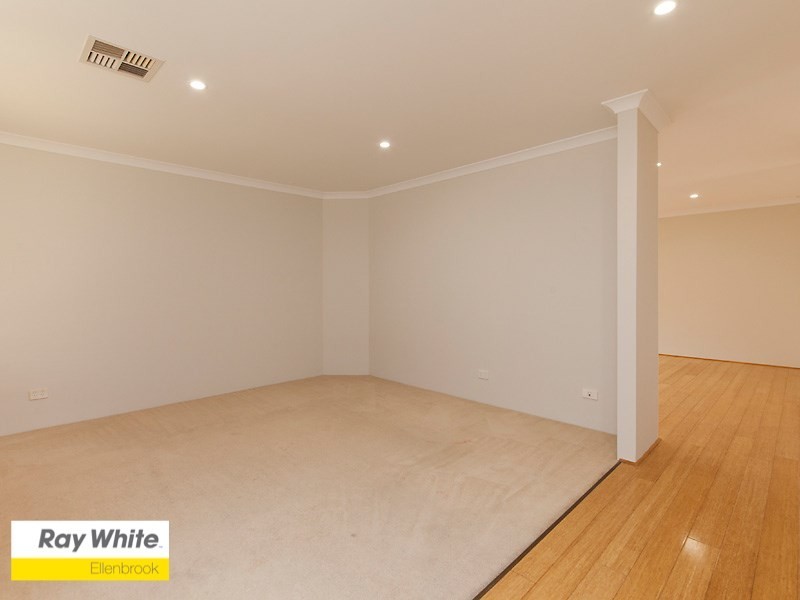 4 Ardmore Parade, Ellenbrook WA 6069