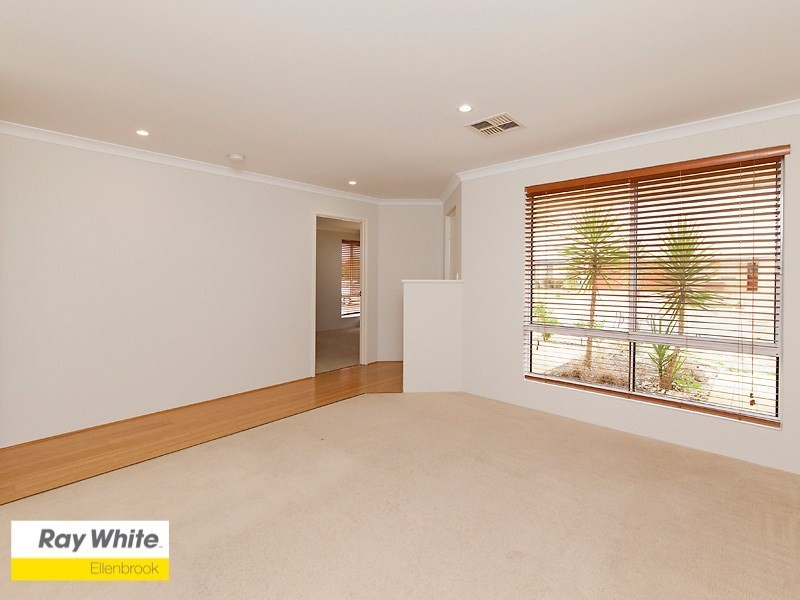 4 Ardmore Parade, Ellenbrook WA 6069