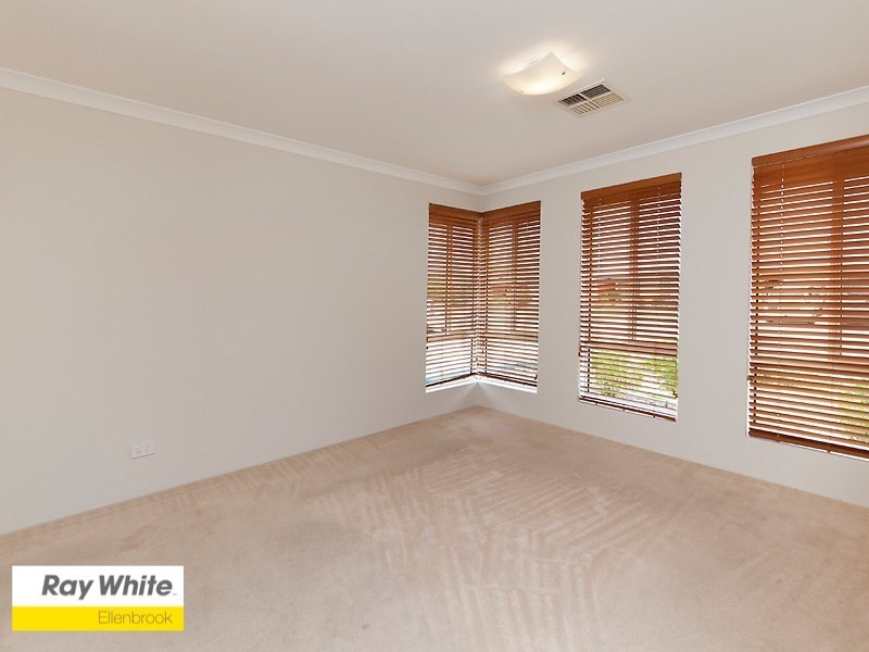 4 Ardmore Parade, Ellenbrook WA 6069