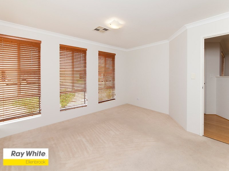 4 Ardmore Parade, Ellenbrook WA 6069