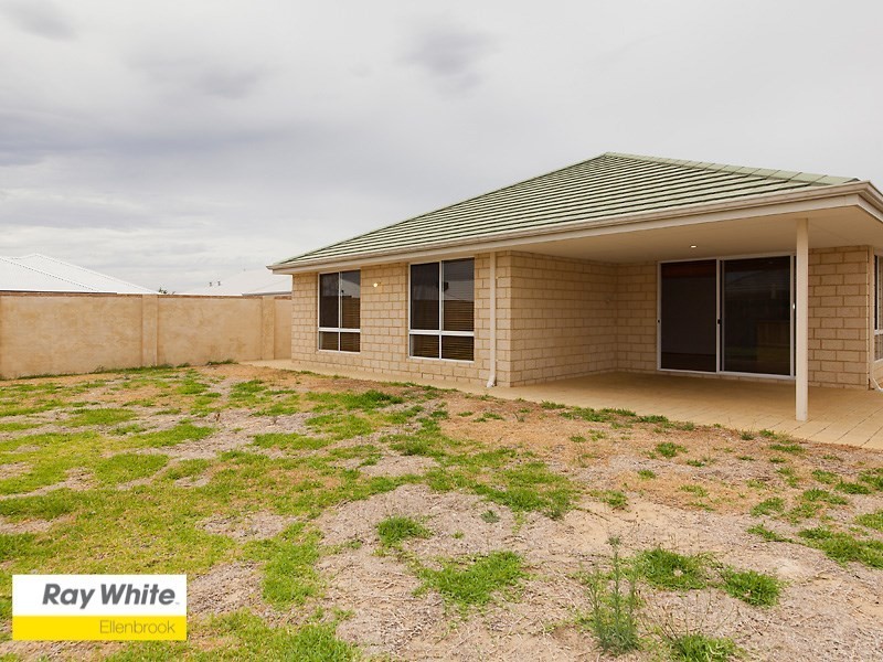 4 Ardmore Parade, Ellenbrook WA 6069