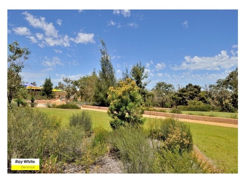 17 Liten Lane, Ellenbrook WA 6069