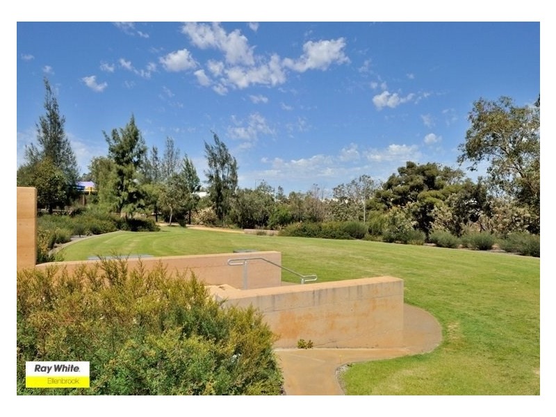 17 Liten Lane, Ellenbrook WA 6069
