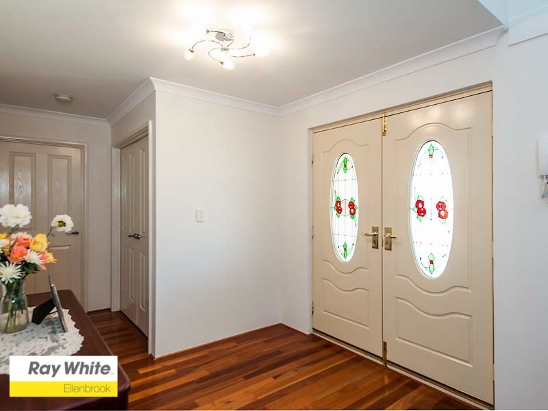 14 Erickson Pass, Ellenbrook WA 6069