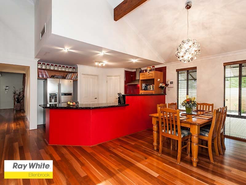 14 Erickson Pass, Ellenbrook WA 6069