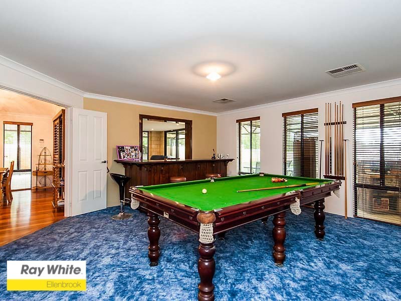 14 Erickson Pass, Ellenbrook WA 6069