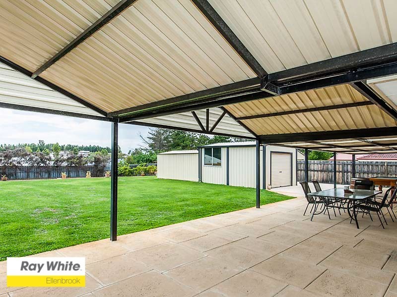 14 Erickson Pass, Ellenbrook WA 6069