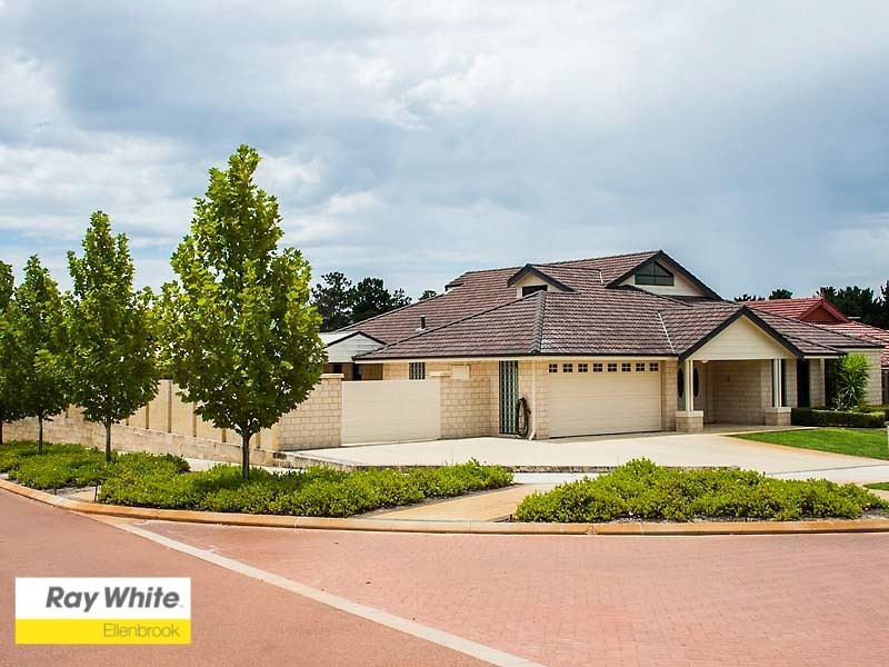 14 Erickson Pass, Ellenbrook WA 6069