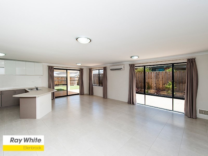 7 Karakin Terrace, Ellenbrook WA 6069
