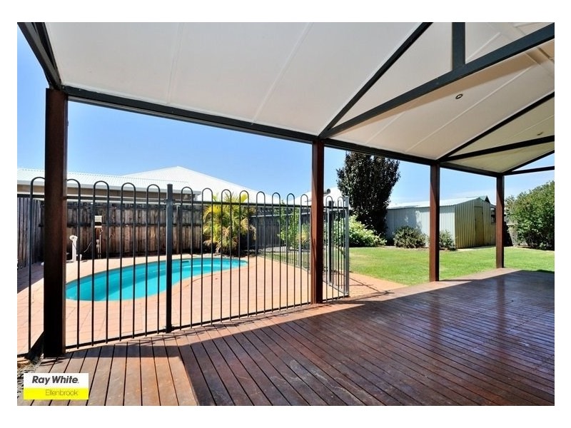 17 Abercrombie Terrace, Ellenbrook WA 6069