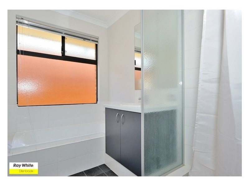 10 Elmridge Parkway, Ellenbrook WA 6069