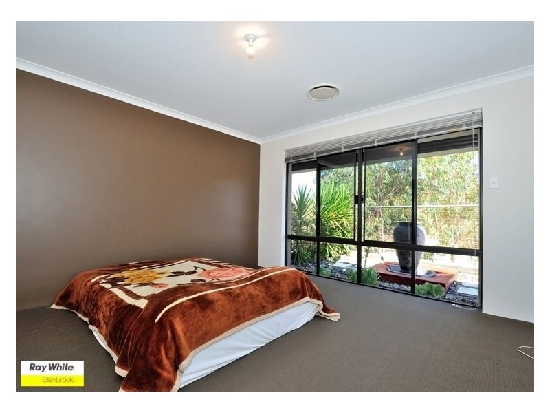 10 Elmridge Parkway, Ellenbrook WA 6069