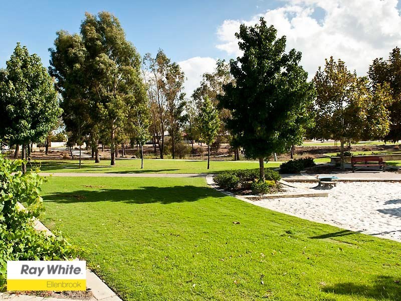 68 Halpin Circle, Ellenbrook WA 6069