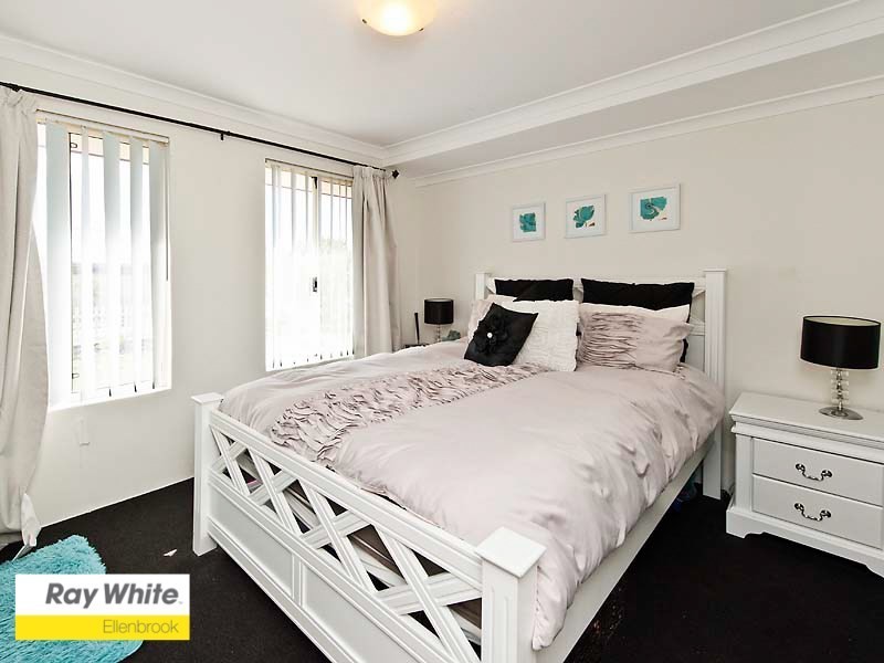 68 Halpin Circle, Ellenbrook WA 6069