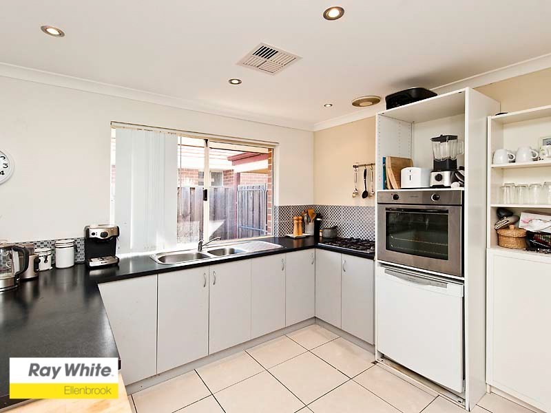 68 Halpin Circle, Ellenbrook WA 6069