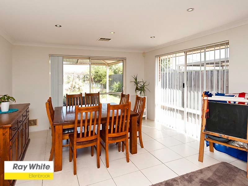 68 Halpin Circle, Ellenbrook WA 6069