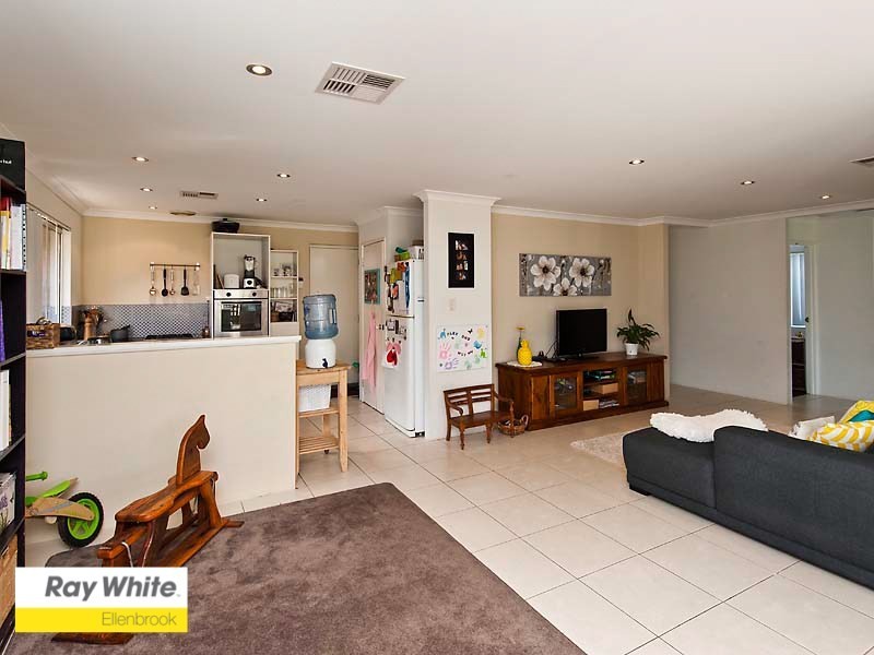 68 Halpin Circle, Ellenbrook WA 6069