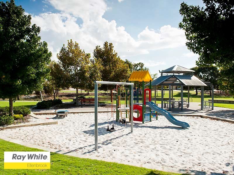 68 Halpin Circle, Ellenbrook WA 6069