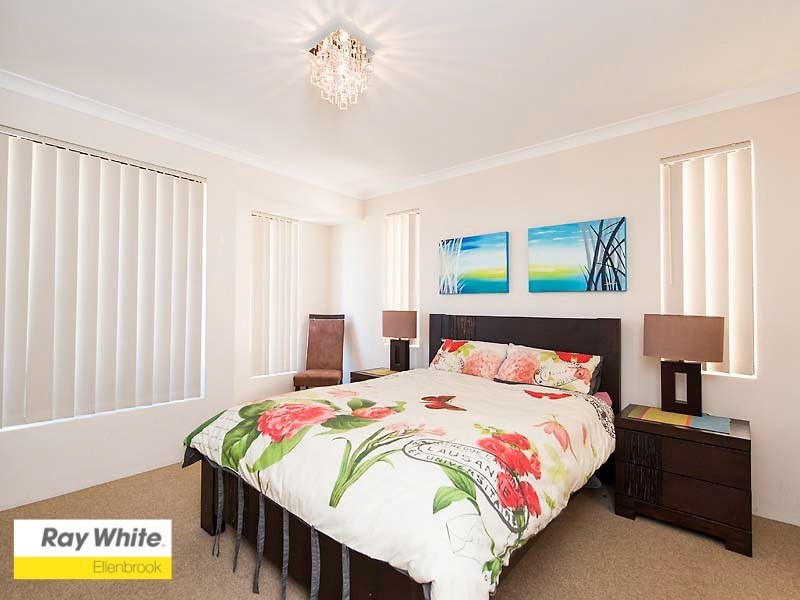 9 Birchmore Gardens, Ellenbrook WA 6069