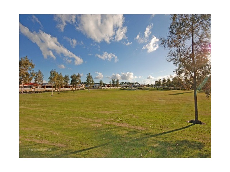 18 Halpin Circle, Ellenbrook WA 6069