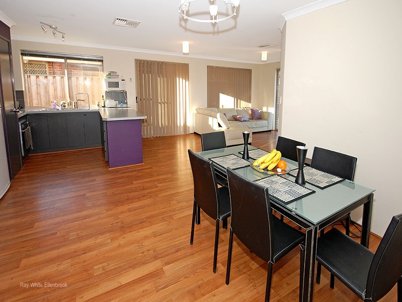 18 Halpin Circle, Ellenbrook WA 6069