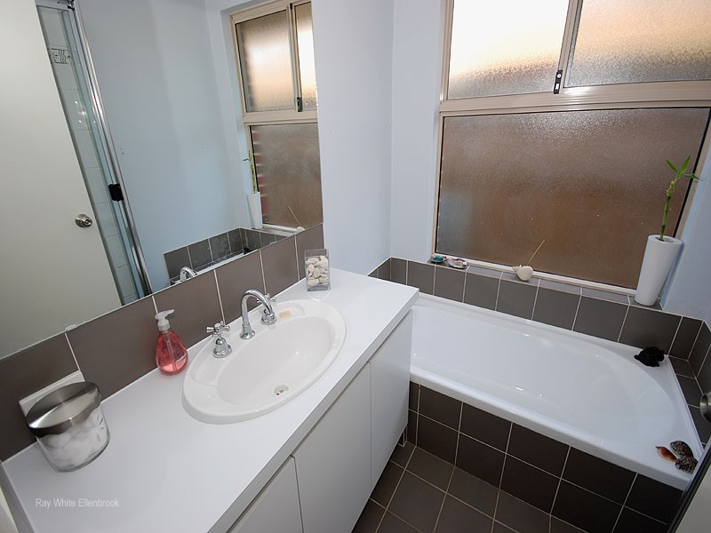 18 Halpin Circle, Ellenbrook WA 6069