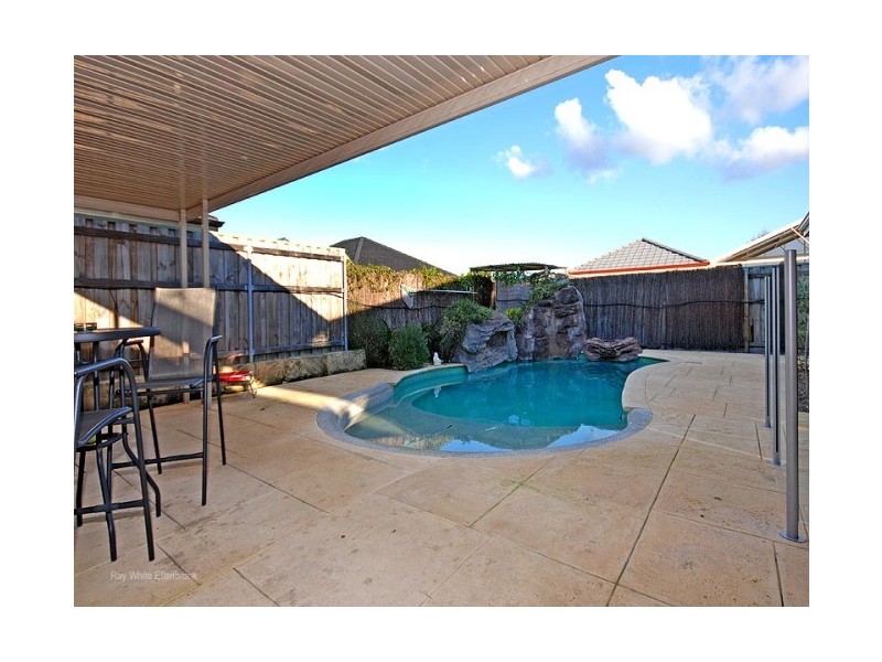 18 Halpin Circle, Ellenbrook WA 6069