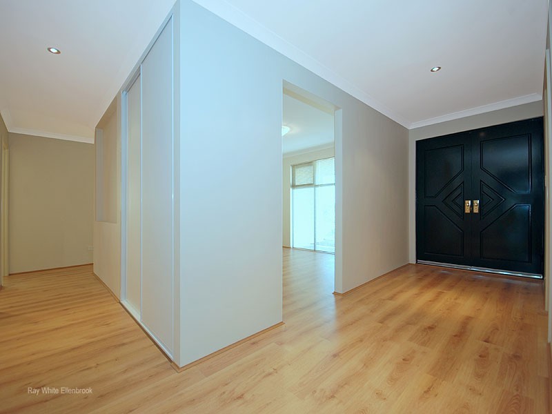 25 Brammall Bend, Aveley WA 6069