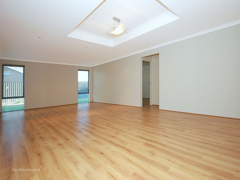 25 Brammall Bend, Aveley WA 6069