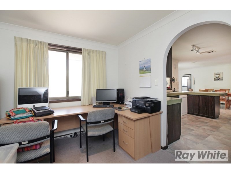39 Calliandra Way, Forrestfield WA 6058