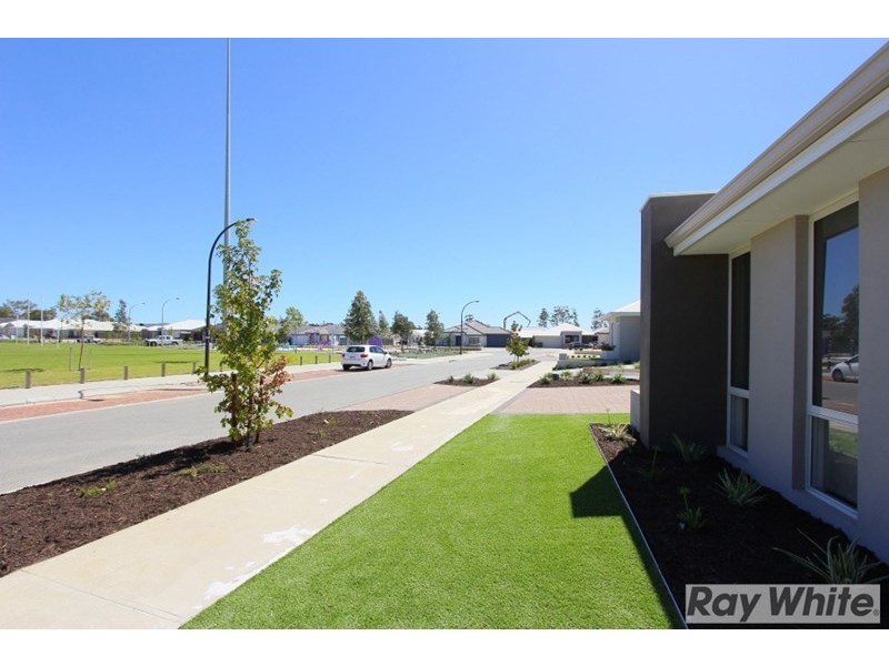 14 Carenza Link, Aveley WA 6069