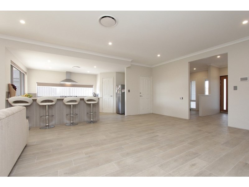 29 Dupain Way, Aveley WA 6069