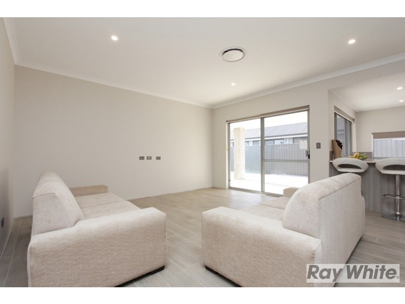 29 Dupain Way, Aveley WA 6069