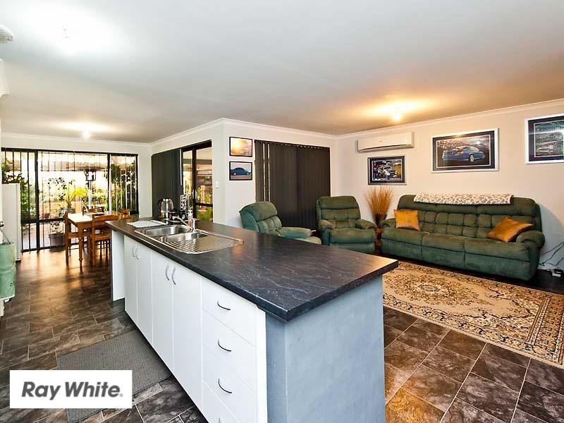 2 Lomas Circle, Ellenbrook WA 6069