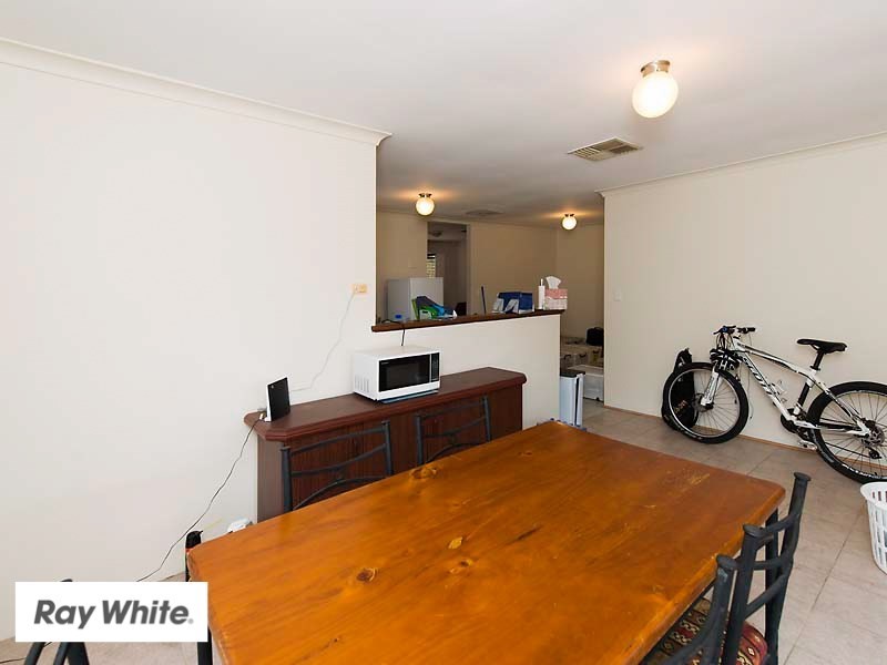 31 Beenan Elbow, South Guildford WA 6055